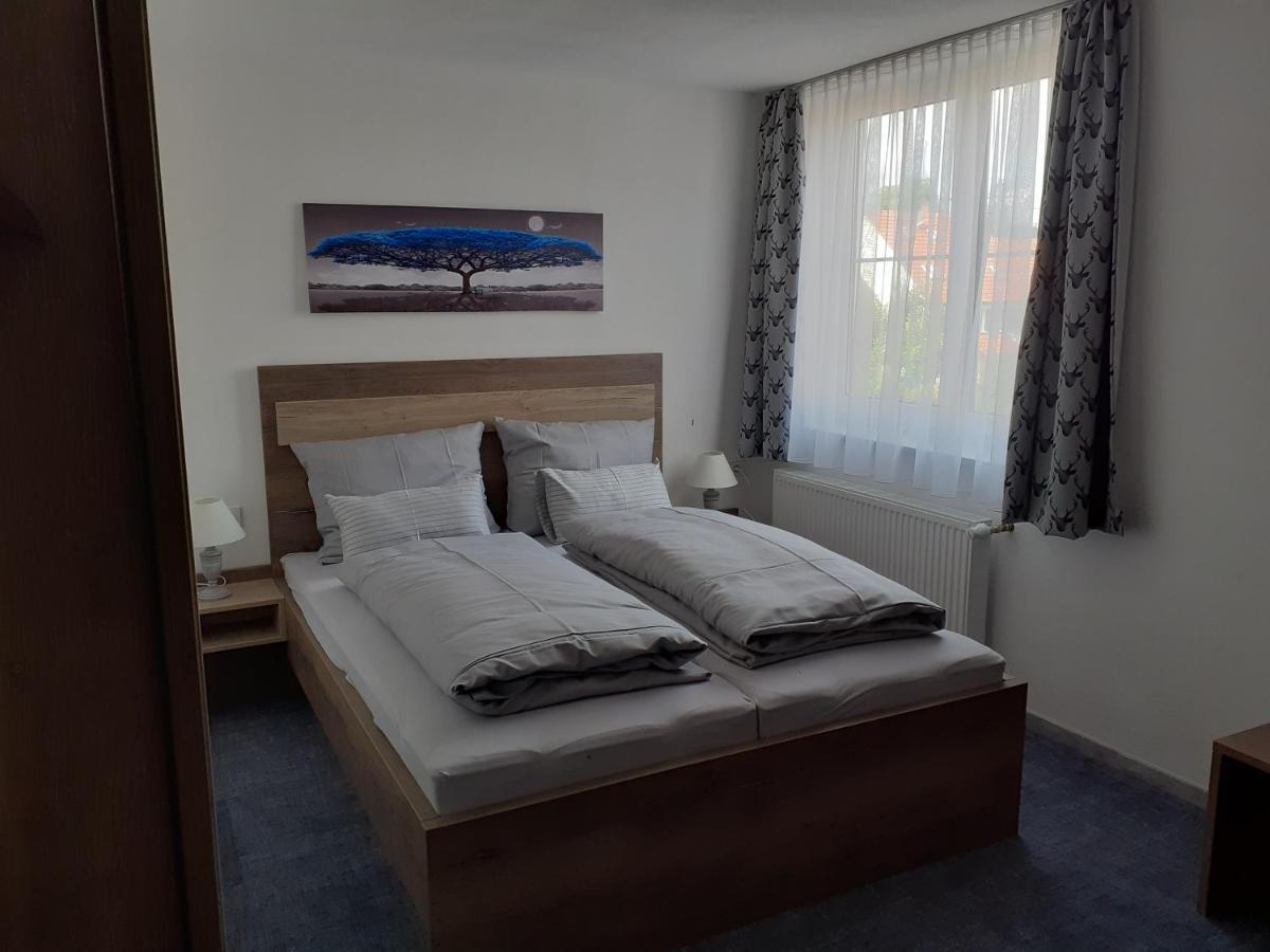 Landgasthof Hotel Lamm Laichingen エクステリア 写真